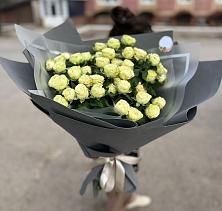 Букет Белые кустовые розы Солинеро в Талице