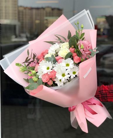 Букет цветов из: Розы, Лизиантусы и Хризантемы в Талице